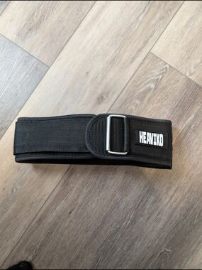 Heaviko Black Heavy-Duty Weightlifting Belt